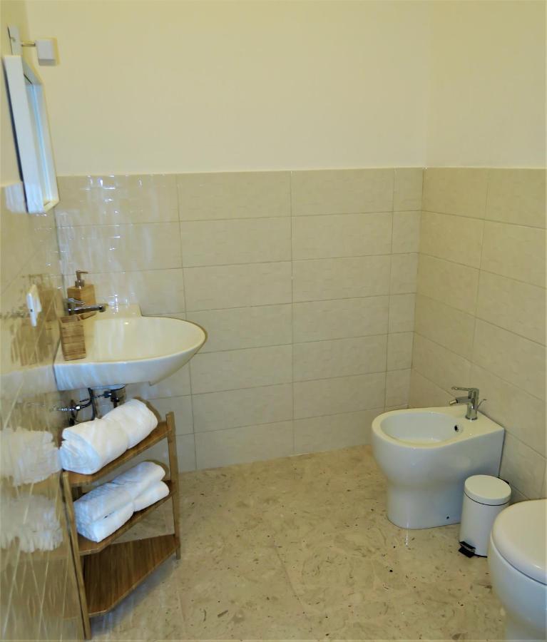Mokarta B&B คาตาเนีย ภายนอก รูปภาพ