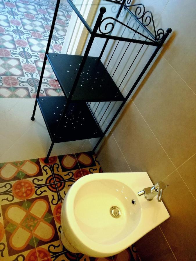 Mokarta B&B คาตาเนีย ภายนอก รูปภาพ