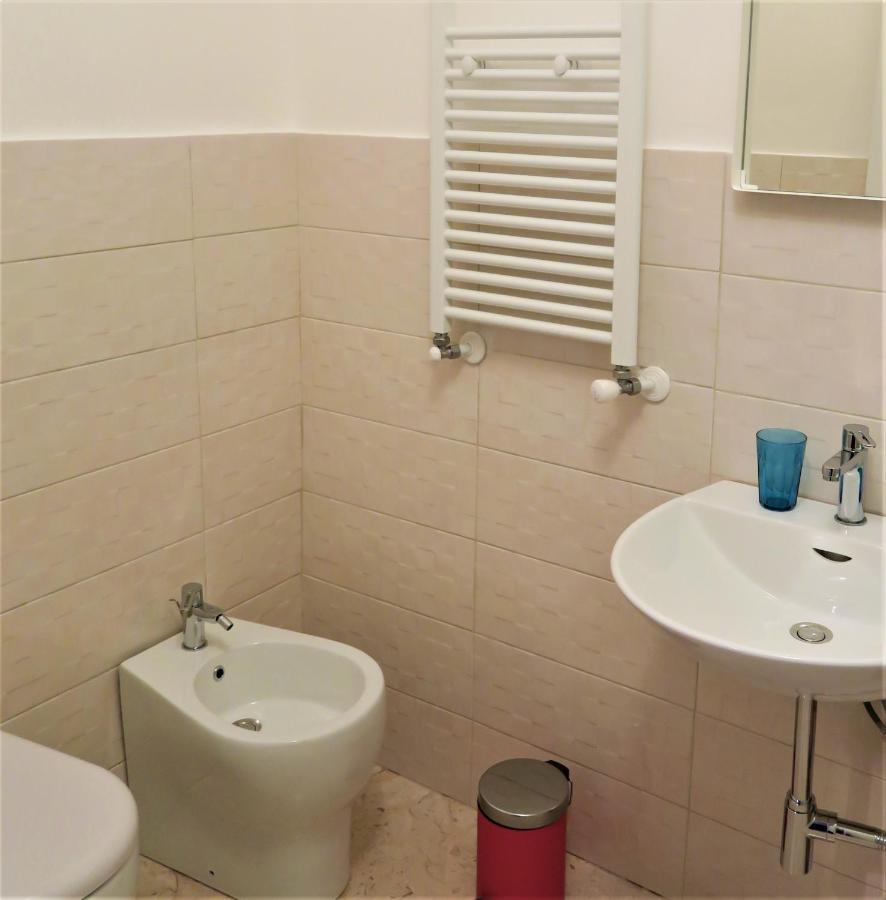 Mokarta B&B คาตาเนีย ภายนอก รูปภาพ